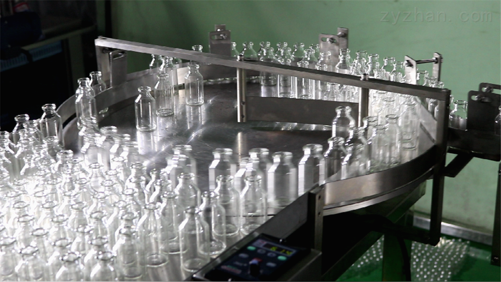 六頭直線式灌裝機(jī)